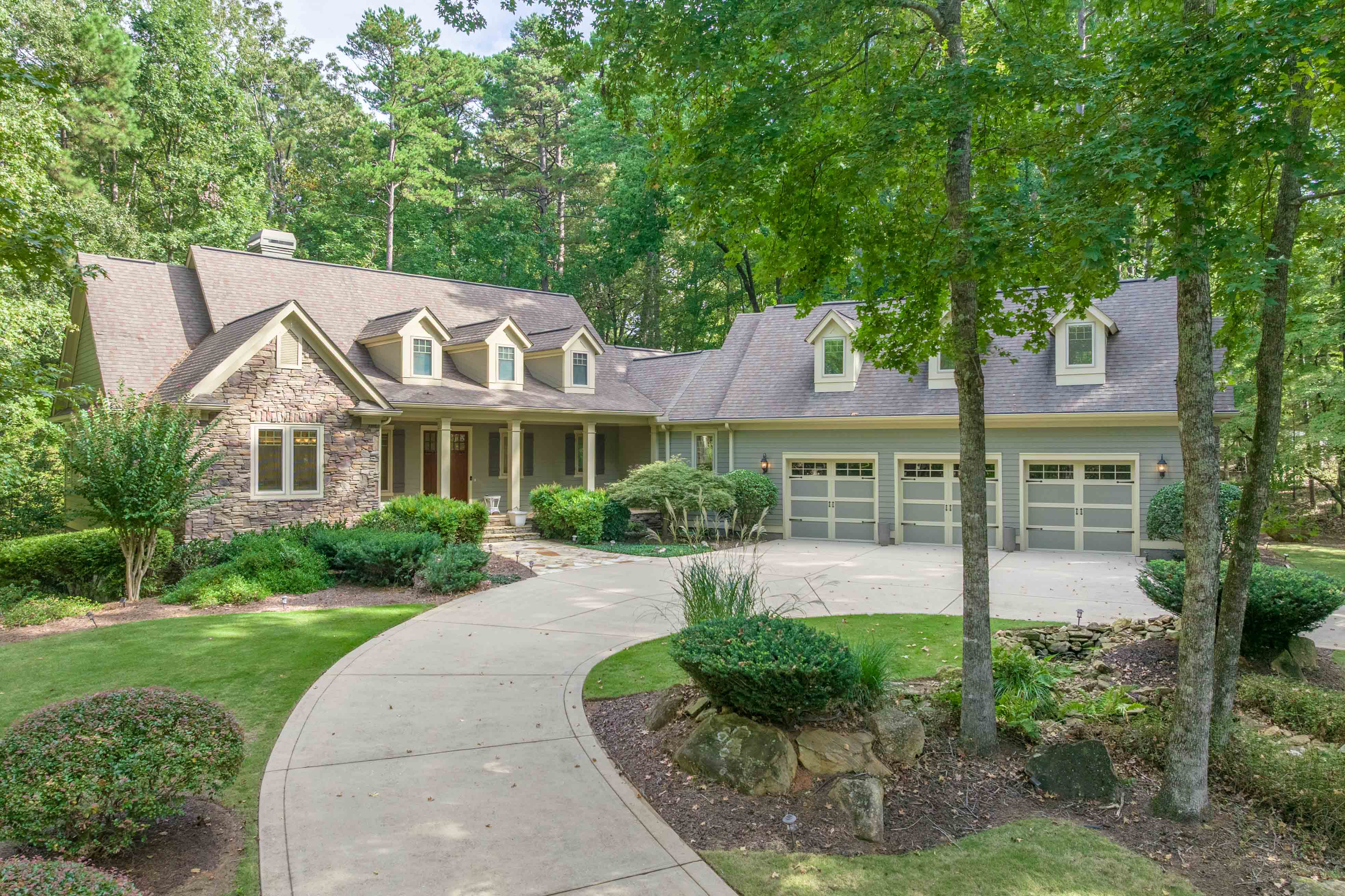 1001 Walton Way image 1